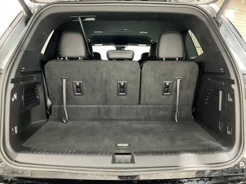 Used 2025 Buick Enclave Sport Touring AWD/4WD image 26