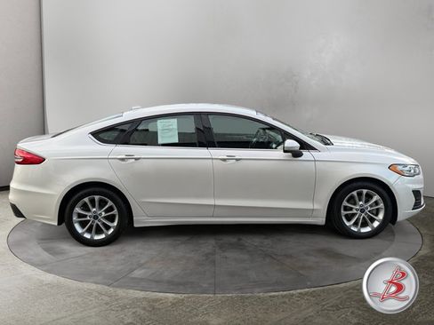 Used 2020 Ford Fusion SE image 8