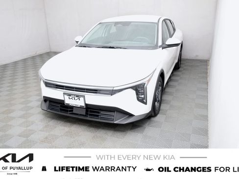 New 2026 Kia K4 FWD image 1