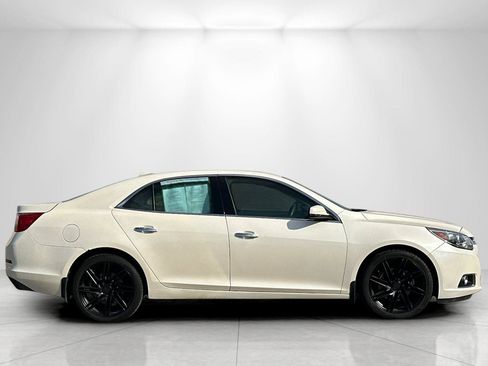 Used 2014 Chevrolet Malibu LTZ FWD image 2