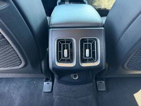 Used 2024 Kia Sorento S FWD image 24