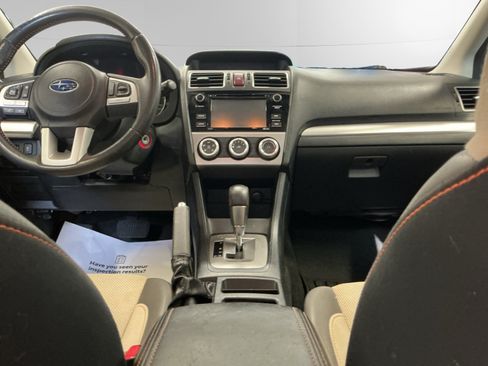 Used 2017 Subaru Crosstrek 2.0i Premium w/ Moonroof Package AWD/4WD image 11