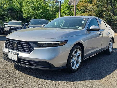 Certified 2023 Honda Accord LX image 3