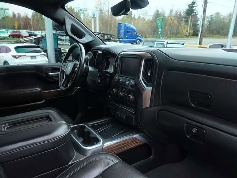 Used 2020 Chevrolet Silverado 2500 High Country w/ Z71 Off-Road Package image 16
