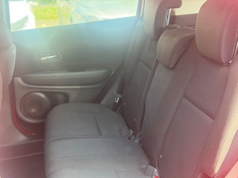 Used 2016 Honda HR-V LX image 11