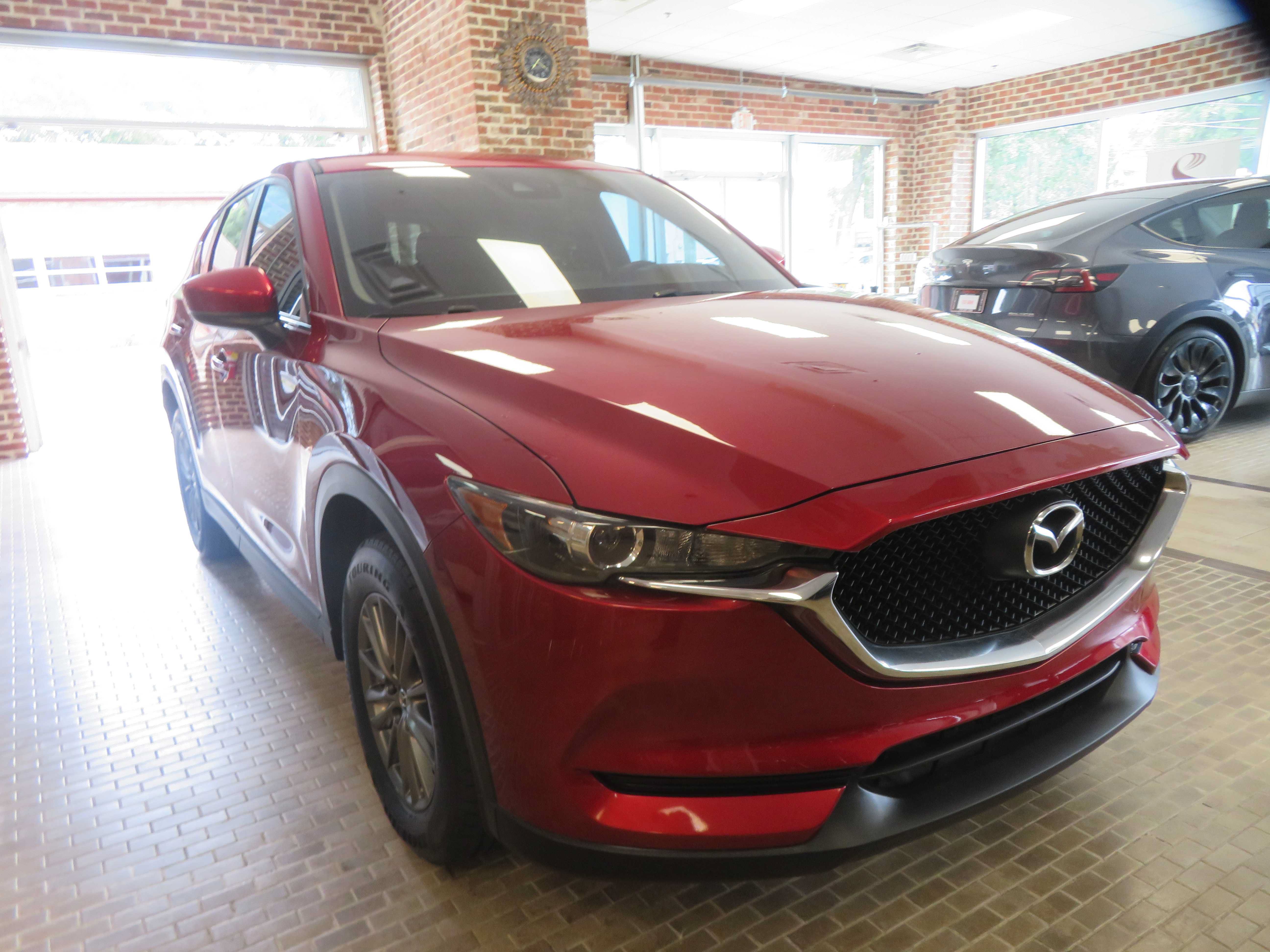 Used 2017 MAZDA CX-5 Sport FWD image 3