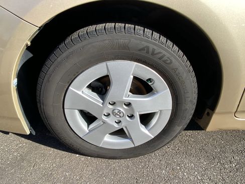 Used 2011 Toyota Prius Three image 15