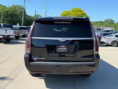 Used 2016 Cadillac Escalade ESV Premium AWD/4WD image 20