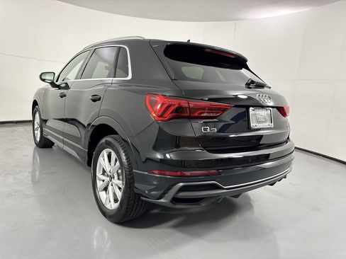 Used 2025 Audi Q3 2.0T Premium w/ Convenience Package AWD/4WD image 31