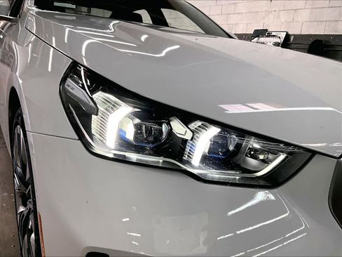 Certified 2026 BMW i5 eDrive40 image 30