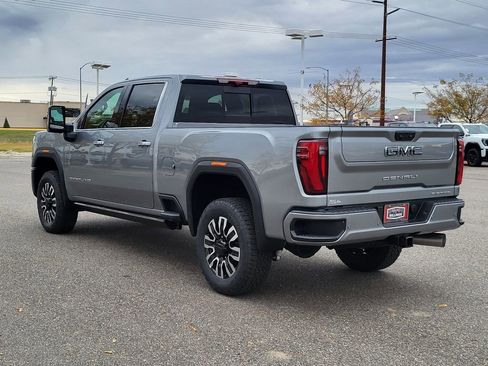 New 2026 GMC Sierra 2500 Denali Ultimate w/ Max Trailering Package image 17
