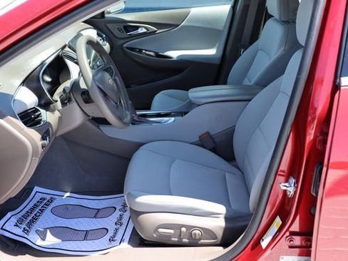 Used 2019 Chevrolet Malibu LT FWD image 13