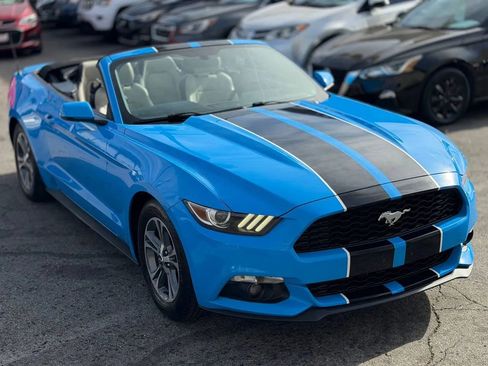 Used 2017 Ford Mustang Premium image 2