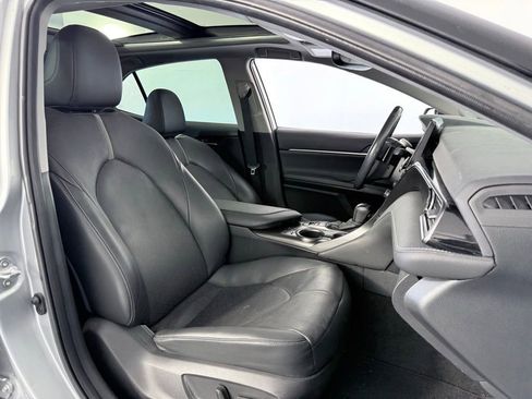 Used 2022 Toyota Camry XSE w/ Navigation Package image 12