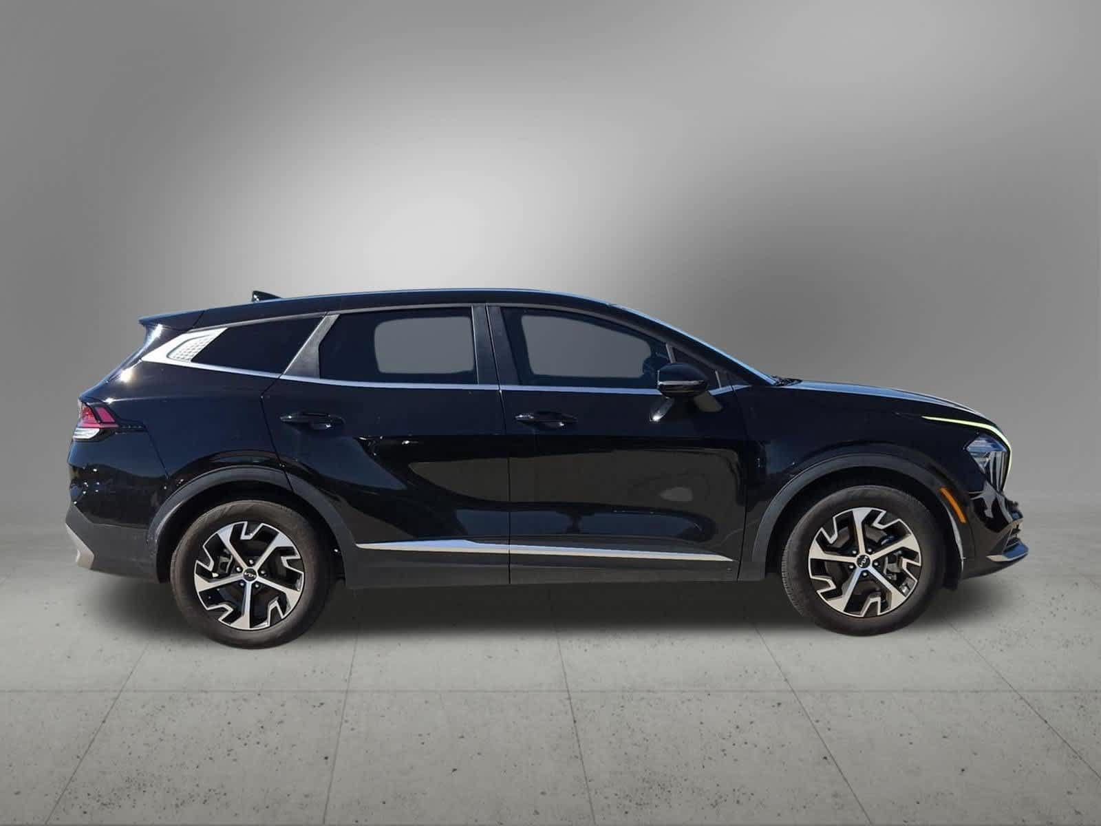Certified 2023 Kia Sportage EX FWD image 7