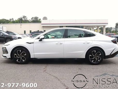 Used 2025 Hyundai Sonata SEL FWD image 4