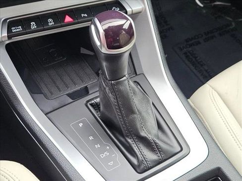 Used 2024 Audi Q3 2.0T Premium w/ Convenience Package image 12