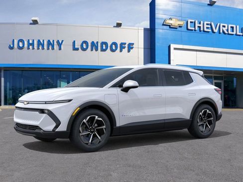 New 2026 Chevrolet Equinox EV LT image 2