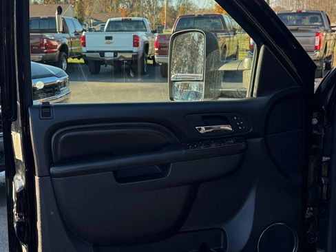 Used 2011 GMC Sierra 3500 Denali image 13