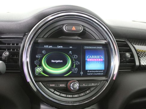 Used 2018 MINI Cooper S image 25