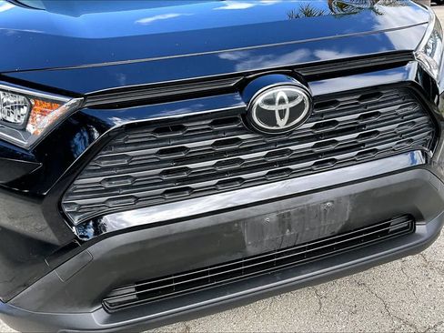 Used 2020 Toyota RAV4 XLE w/ XLE Grade Weather Package image 30