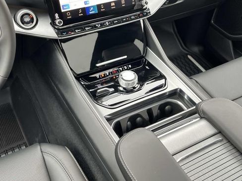 New 2026 Jeep Grand Wagoneer 4WD image 14