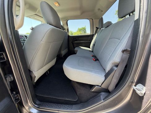 Used 2015 RAM 1500 Express AWD/4WD image 19