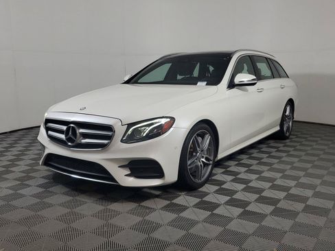 Used 2017 Mercedes-Benz E 400 4MATIC Wagon image 3