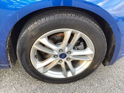 Used 2018 Ford Fusion SE FWD image 40