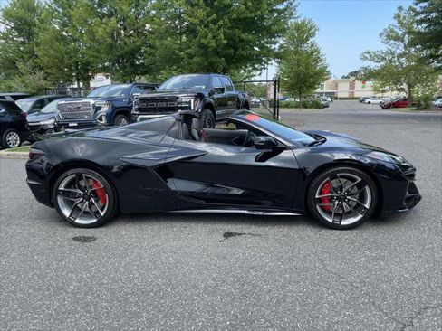 Used 2025 Chevrolet Corvette Z06 w/ Stealth Interior Trim Package image 9