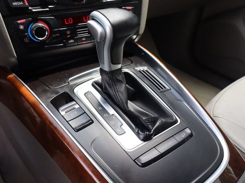Used 2010 Audi Q5 3.2 Premium AWD/4WD image 19