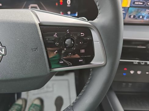 Used 2025 Nissan Murano SV image 22