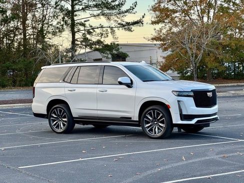 Certified 2023 Cadillac Escalade Sport w/ Touring Package image 10