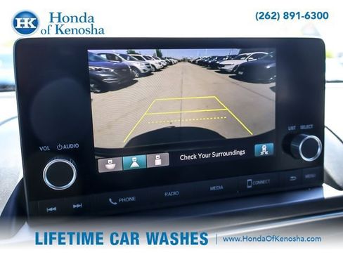 Used 2025 Honda Pilot Sport image 17