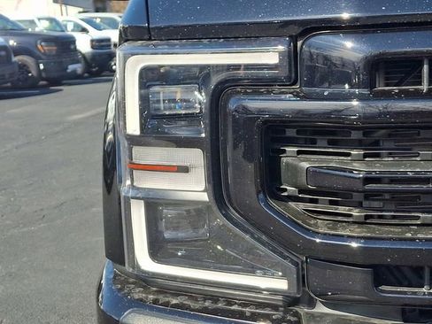 Used 2022 Ford F350 Lariat w/ Black Appearance Package image 30