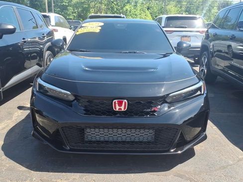 Used 2025 Honda Civic Type R image 2