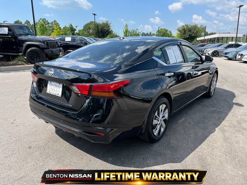 Certified 2025 Nissan Altima 2.5 S FWD image 7
