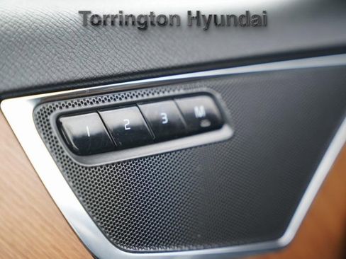 Used 2022 Volvo XC90 T6 Momentum w/ Advanced Package image 23