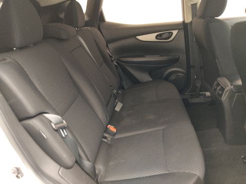 Used 2020 Nissan Rogue Sport S w/ Appearance Package FWD image 19