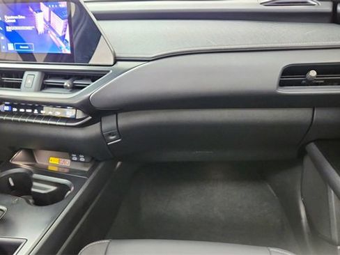 Used 2024 Lexus UX 250h FWD image 36