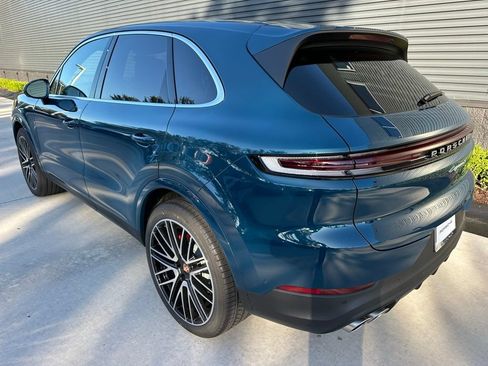 Certified 2026 Porsche Cayenne S AWD/4WD image 2