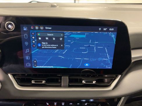 Certified 2025 Chevrolet Equinox LT image 24