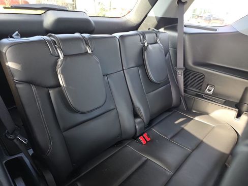 Used 2023 Ford Explorer XLT w/ Equipment Group 202A image 39