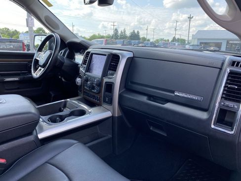 Used 2017 RAM 1500 Laramie w/ Convenience Group AWD/4WD image 33