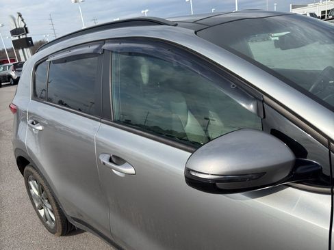 Used 2021 Kia Sportage S w/ S AWD Premium Package image 13