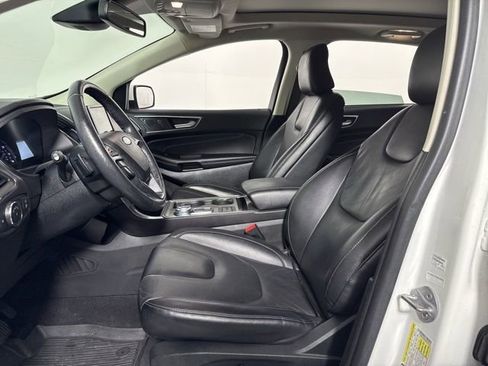 Used 2022 Ford Edge Titanium w/ Class II Trailer Tow Package image 17