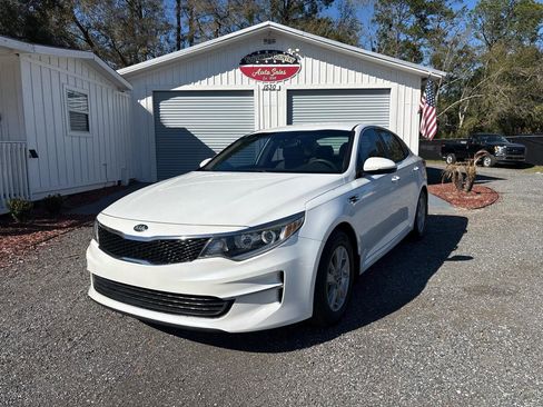 Used 2016 Kia Optima LX FWD image 1