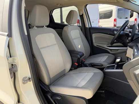 Used 2020 Ford EcoSport SE w/ SE Convenience Package image 30