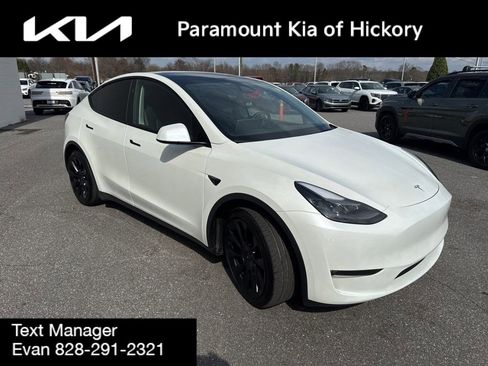 Used 2024 Tesla Model Y Long Range image 3