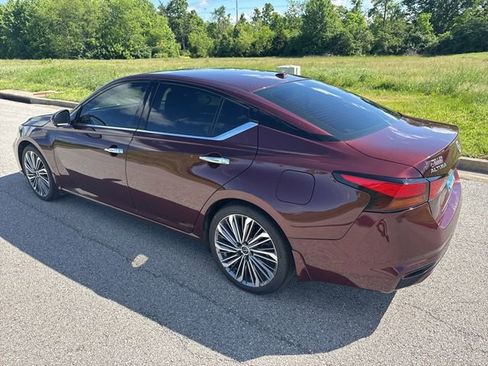 Used 2024 Nissan Altima 2.5 SL FWD image 4